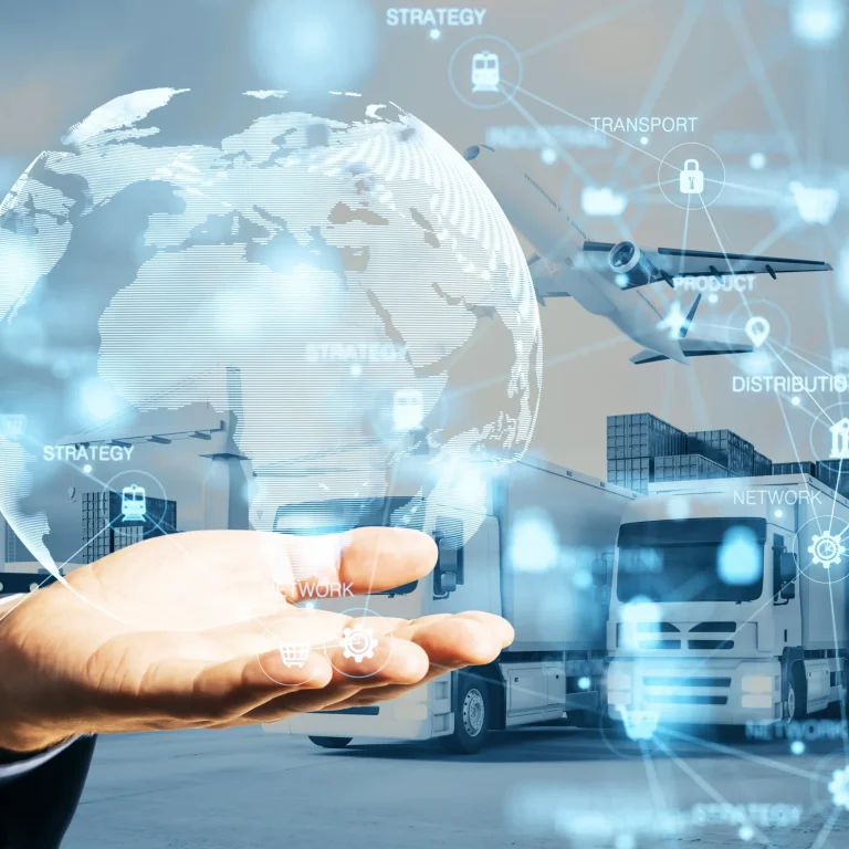 Close-up Of Hand Segurando um holograma digital abstrato de logística, entrega e transporte com Close-up Of Hand Segurando um holograma digital abstrato de logística, entrega e transporte com